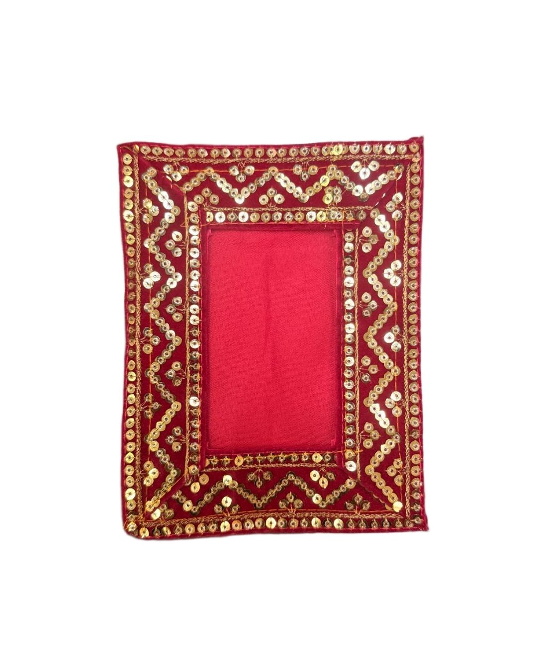 श्रीनाथजी फ्रेम के लिए चिट्राजी वस्त्र – जरदोशी पैटर्न एवं मखमली बॉर्डर के साथ - Image 3