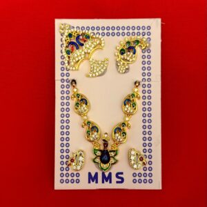 लालनजी का मोर के भाव का भव्य श्रृंगार – मुकुट, माला, कुंडल एवं शीशफूल सहित