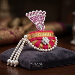 श्रीनाथजी / लड्डू गोपाल प्रीमियम अमेरिकन डायमंड गेरा चाँदी मुकुट – राजसी लक्ज़री शृंगार